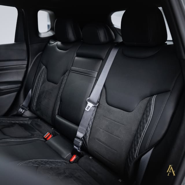 JEEP COMPASS BLACKHAWK - Imagem 8