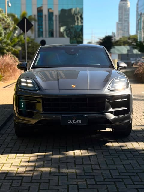 PORSCHE CAYENNE S COUPE E-HYBRID - Imagem 2