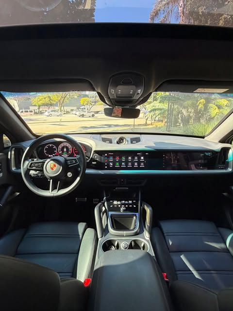 PORSCHE CAYENNE S COUPE E-HYBRID - Imagem 3