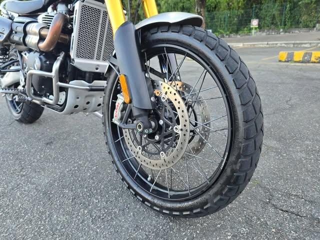 TRIUMPH SCRAMBLER XE - Imagem 13