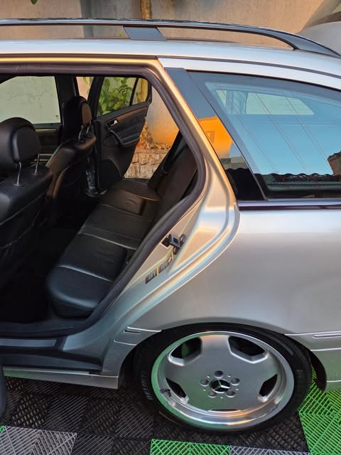MERCEDES-BENZ C320 TOURING - Imagem 9