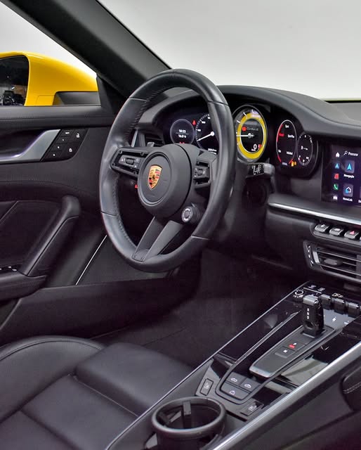PORSCHE 911 TURBO S CABRIOLET - Imagem 4