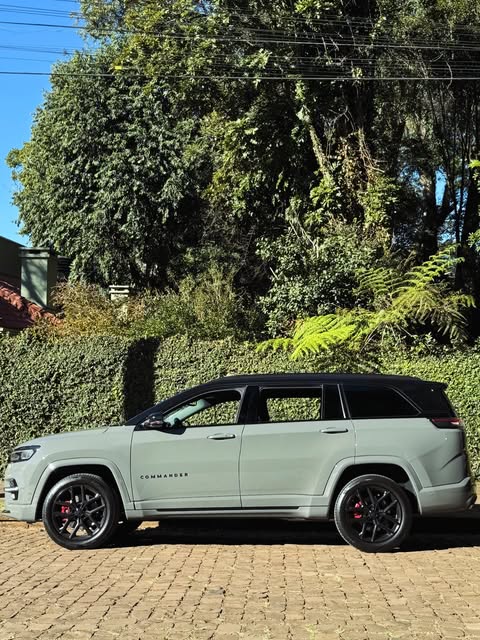 JEEP COMMANDER BLACKHAWK - Imagem 5