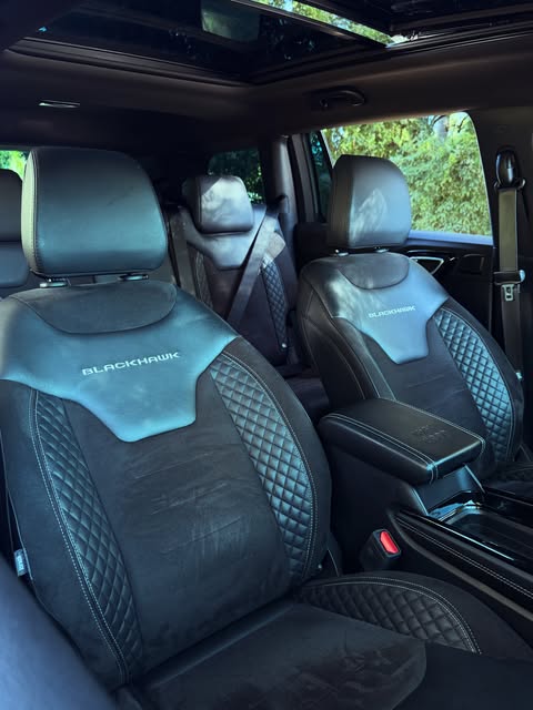 JEEP COMMANDER BLACKHAWK - Imagem 6