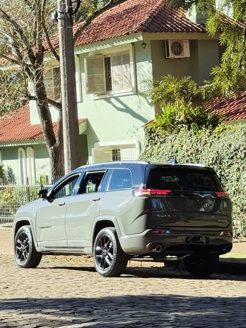 JEEP COMMANDER BLACKHAWK - Imagem 7