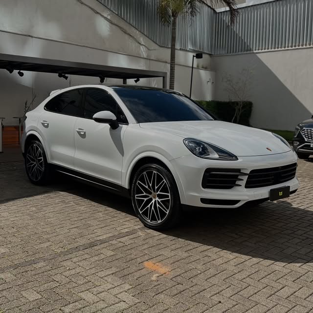 PORSCHE CAYENNE PLATINUM EDITION E-HYBRID COUPÉ - Imagem 4