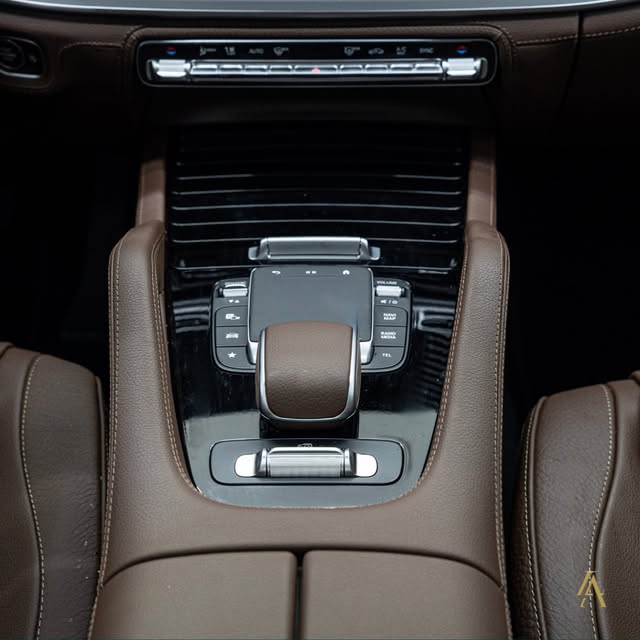 MERCEDES-BENZ GLE 450D - Imagem 12