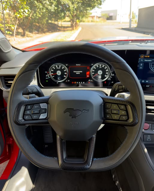 FORD MUSTANG DARK HORSE - Imagem 6