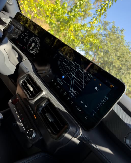 FORD MUSTANG DARK HORSE - Imagem 8