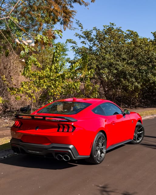 FORD MUSTANG DARK HORSE - Imagem 10