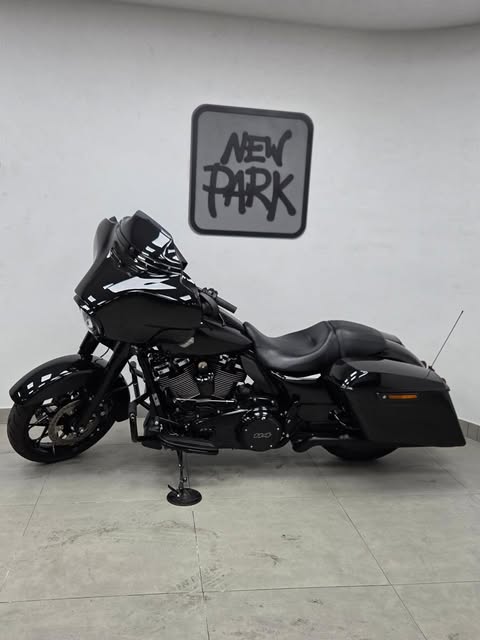 HARLEY-DAVIDSON STREET GLIDE SPECIAL - Imagem 11