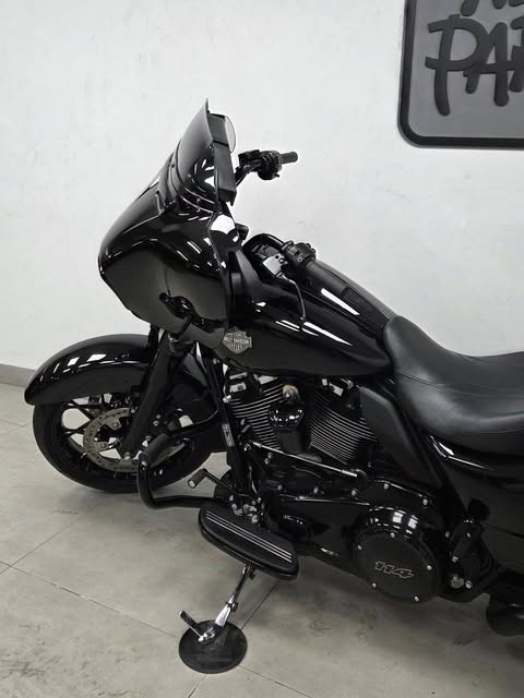HARLEY-DAVIDSON STREET GLIDE SPECIAL - Imagem 13