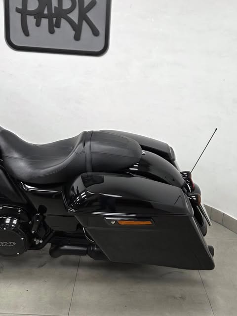 HARLEY-DAVIDSON STREET GLIDE SPECIAL - Imagem 14