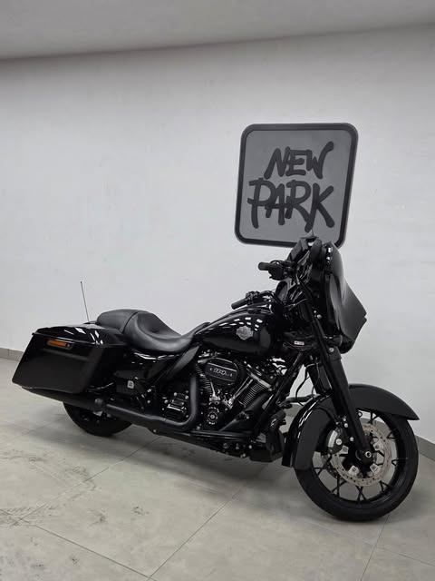 HARLEY-DAVIDSON STREET GLIDE SPECIAL - Imagem 3