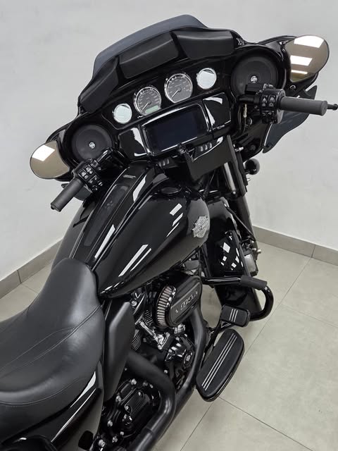 HARLEY-DAVIDSON STREET GLIDE SPECIAL - Imagem 7