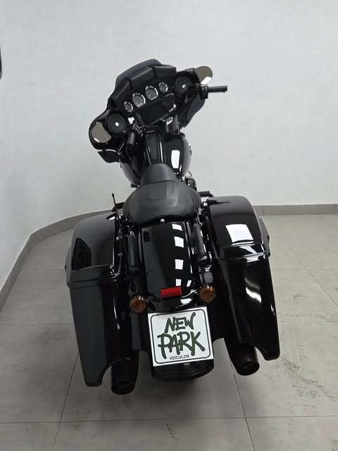 HARLEY-DAVIDSON STREET GLIDE SPECIAL - Imagem 8