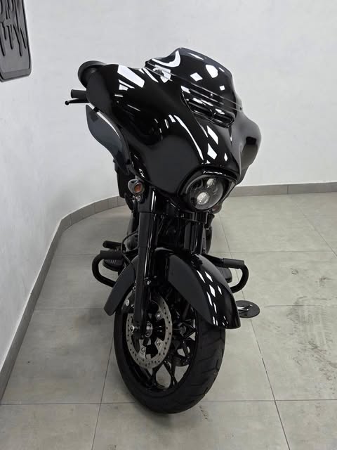 HARLEY-DAVIDSON STREET GLIDE SPECIAL - Imagem 9