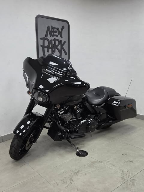 HARLEY-DAVIDSON STREET GLIDE SPECIAL - Imagem 10