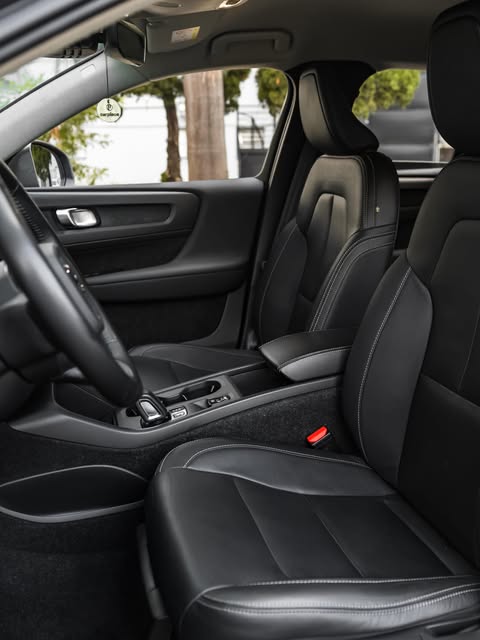VOLVO XC40 T4 - Imagem 7