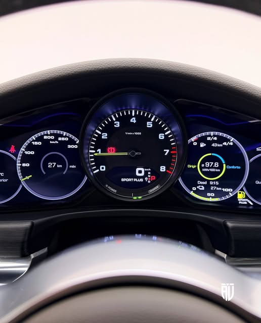 PORSCHE PANAMERA 4 E-HYBRID SPORT TURISMO - Imagem 12