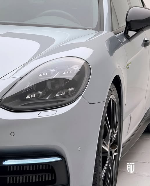 PORSCHE PANAMERA 4 E-HYBRID SPORT TURISMO - Imagem 5