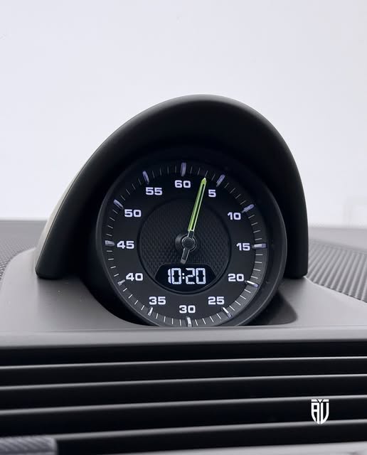 PORSCHE PANAMERA 4 E-HYBRID SPORT TURISMO - Imagem 10