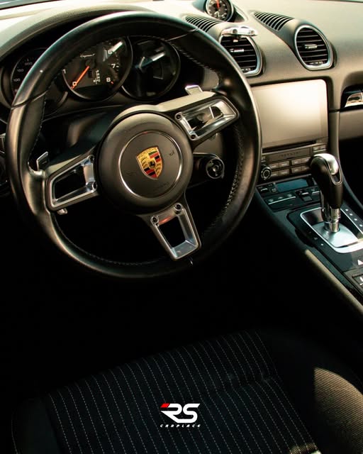 PORSCHE 718 CAYMAN T - Imagem 8
