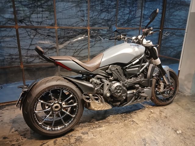 DUCATI X-DIAVEL - Imagem 4
