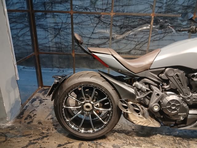 DUCATI X-DIAVEL - Imagem 5