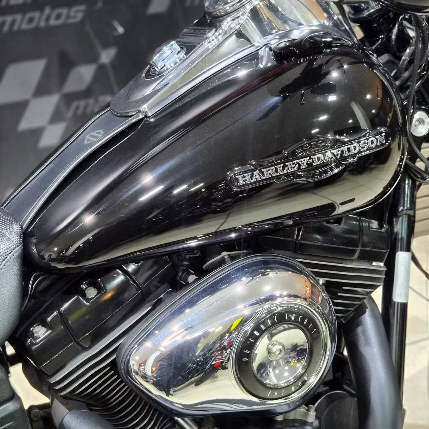 HARLEY-DAVIDSON DYNA FAT BOB - Imagem 3