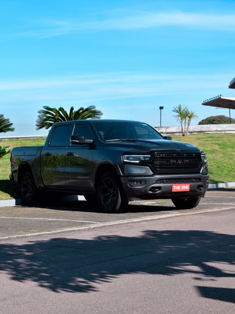 RAM 1500 LIMITED NIGHT EDITION - Imagem 3