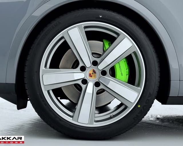 PORSCHE CAYENNE S E-HYBRID - Imagem 2