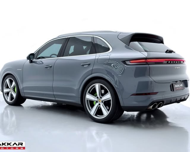 PORSCHE CAYENNE S E-HYBRID - Imagem 8