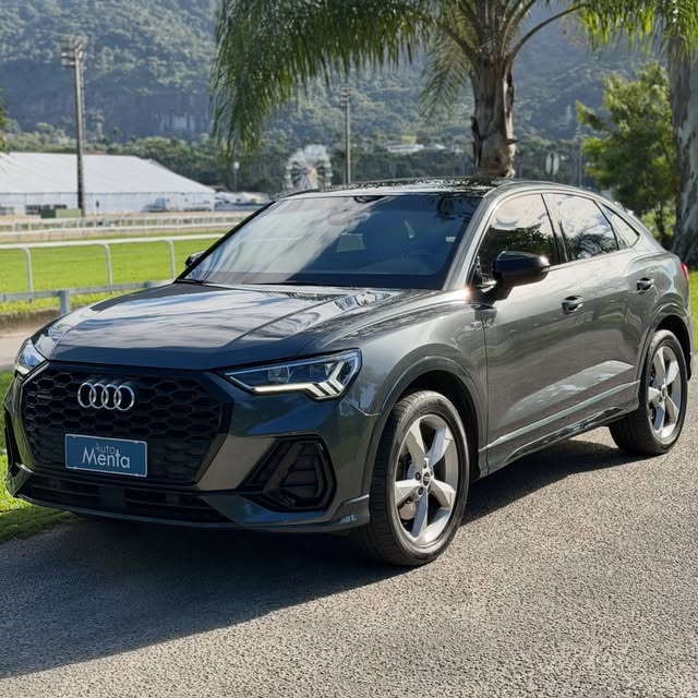 AUDI Q3 SPORTBACK PERFORMANCE BLACK - Imagem 1
