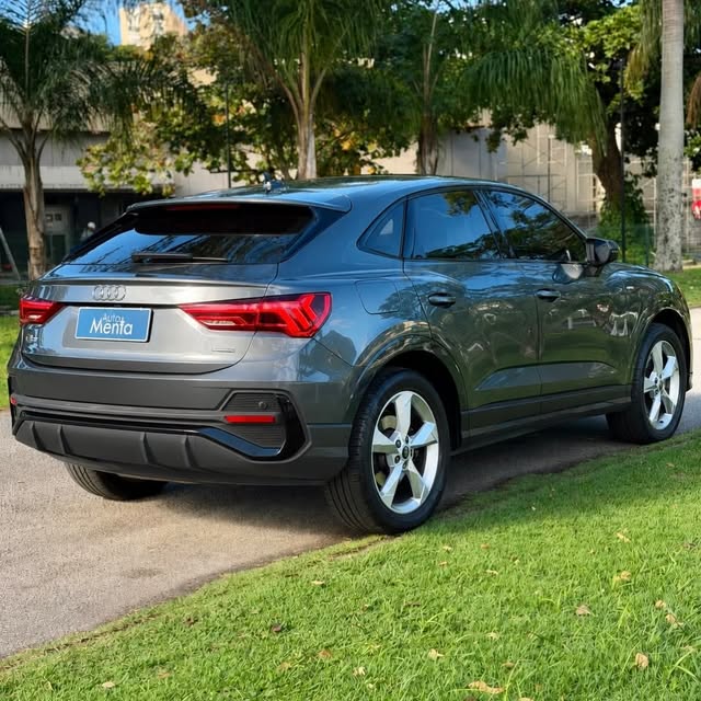 AUDI Q3 SPORTBACK PERFORMANCE BLACK - Imagem 3