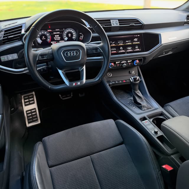 AUDI Q3 SPORTBACK PERFORMANCE BLACK - Imagem 6