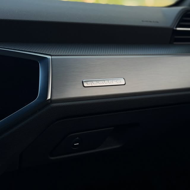 AUDI Q3 SPORTBACK PERFORMANCE BLACK - Imagem 8