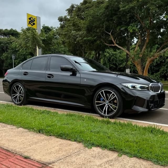 BMW 320I M SPORT - Imagem 11