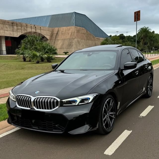 BMW 320I M SPORT - Imagem 3