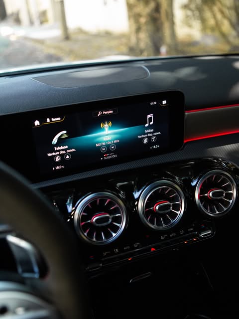 MERCEDES-BENZ A45 AMG S - Imagem 15