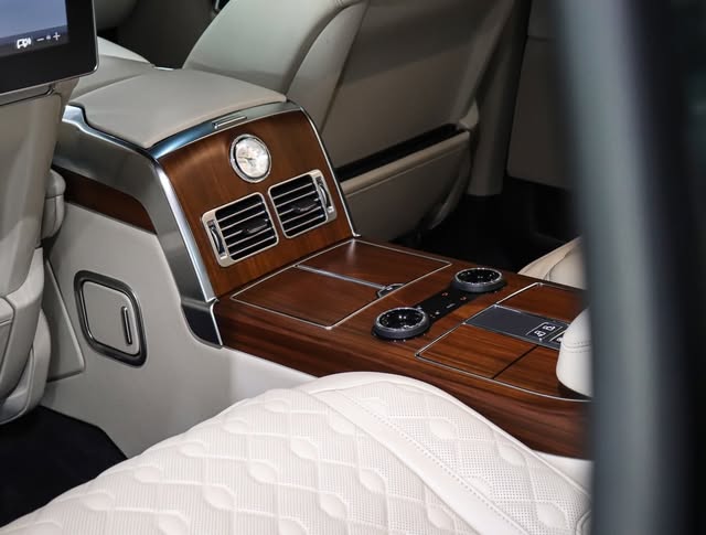 LAND ROVER RANGE ROVER VOGUE SV AUTOBIOGRAPHY LONG WHEELBASE - Imagem 9