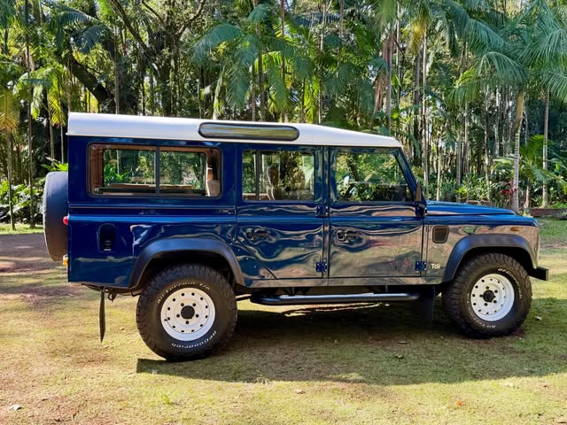 LAND ROVER DEFENDER - Imagem 9