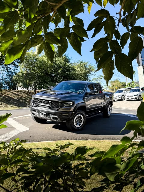 RAM 1500 TRX - Imagem 1