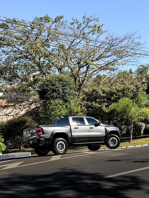 RAM 1500 TRX - Imagem 12