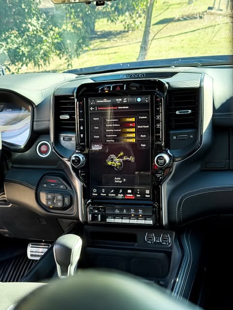 RAM 1500 TRX - Imagem 9