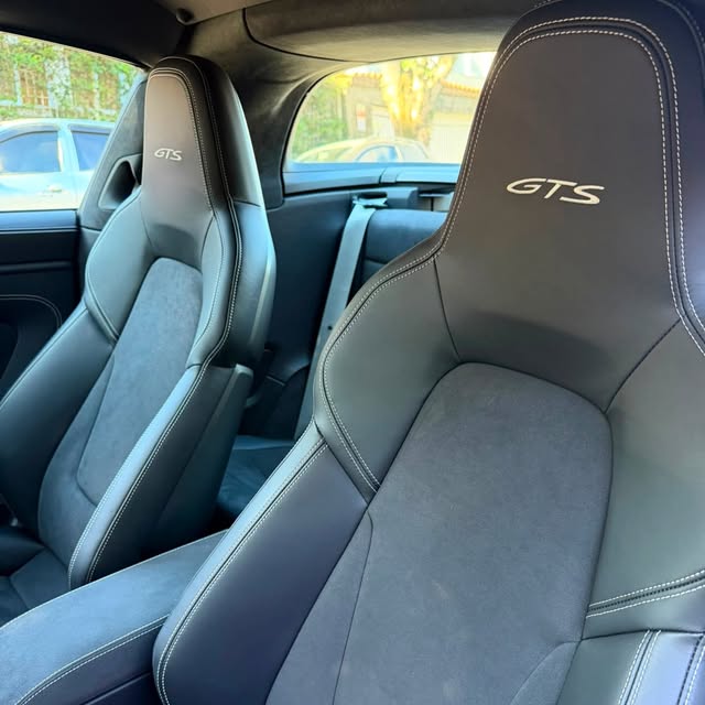 PORSCHE 911 TARGA 4 GTS - Imagem 2