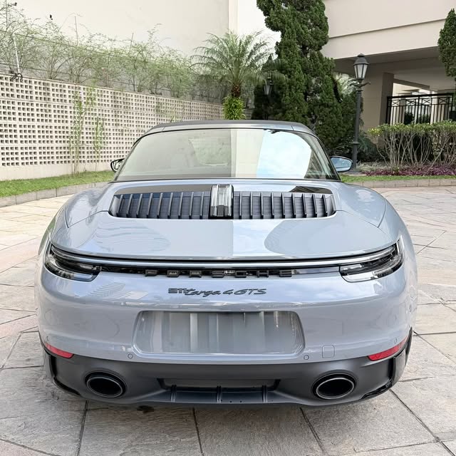 PORSCHE 911 TARGA 4 GTS - Imagem 13