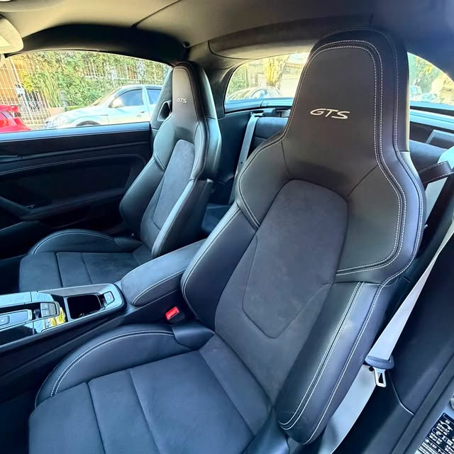 PORSCHE 911 TARGA 4 GTS - Imagem 14
