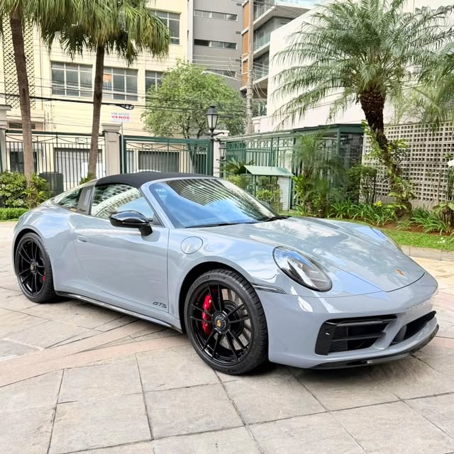 PORSCHE 911 TARGA 4 GTS - Imagem 5