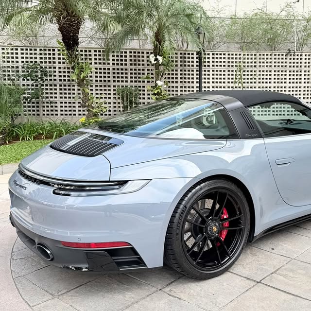 PORSCHE 911 TARGA 4 GTS - Imagem 7